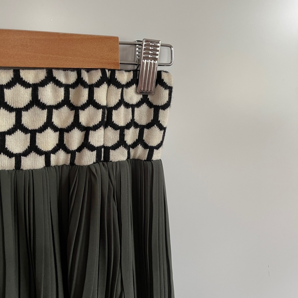Anthropologie Pleated Sage Maxi Skirt‎ Dark Green by Dear Creatures Size Small - Picture 8 of 13